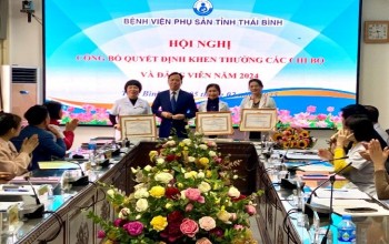 Hội nghị công bố quyết định khen thưởng các chi bộ và đảng viên năm 2024